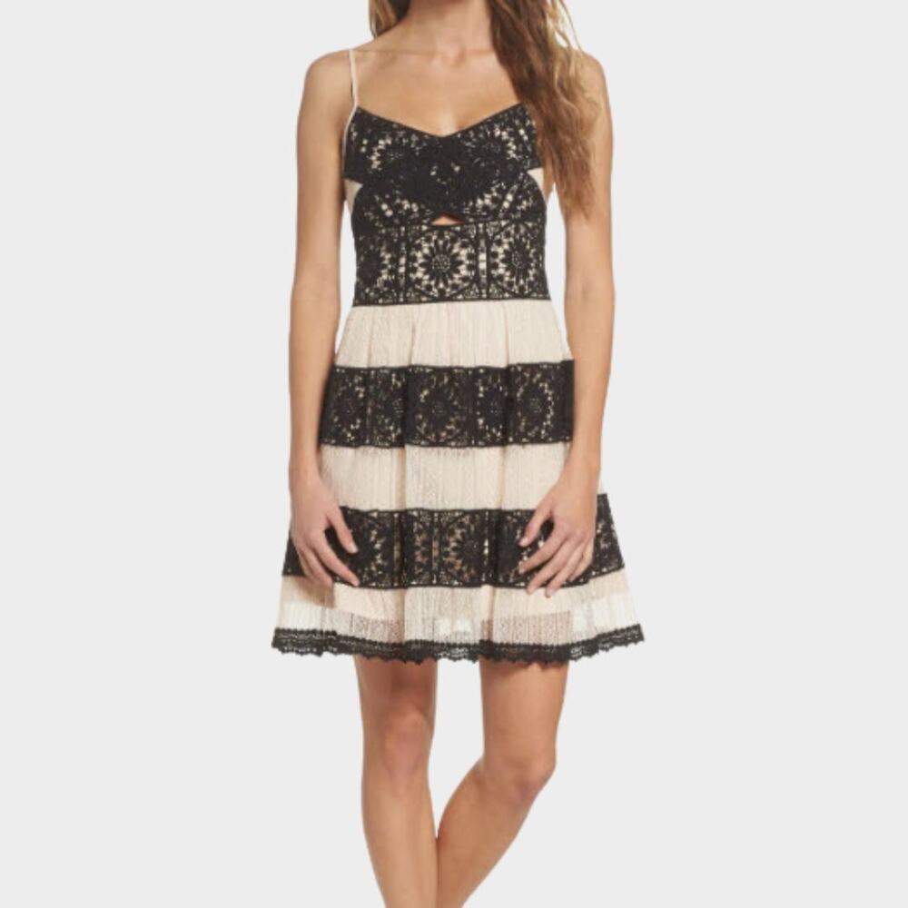 ANTHROPOLOGIE FOXIEDOX Ophelia Lace Fit & Flare Dress Black / Ivory Size M